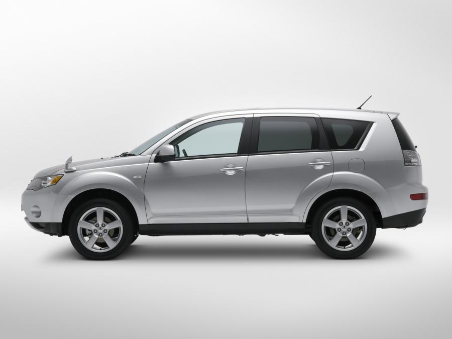  Mitsubishi Outlander 2007 года  (JP) (фото 10 из 17)